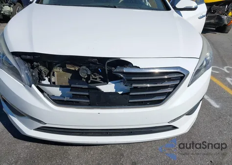 2015 Hyundai Sonata Limited z USA, uszkodzony, nr VIN 5NPE34AF9FH126702